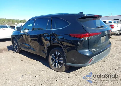 2020 Toyota Highlander Xle z USA, uszkodzony, nr VIN 5TDGZRAH6LS029761